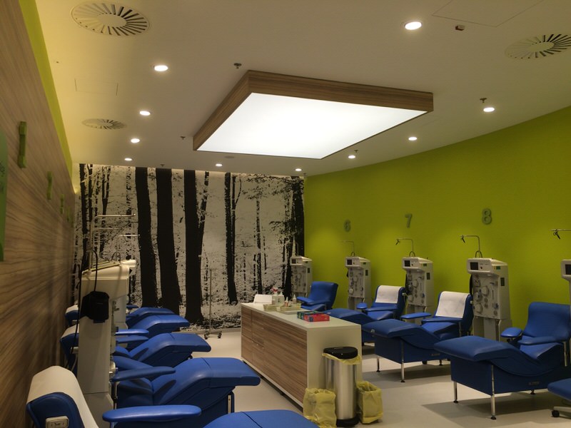 Ledes átvilágítós fólia rendszer vérplazma állomáson.